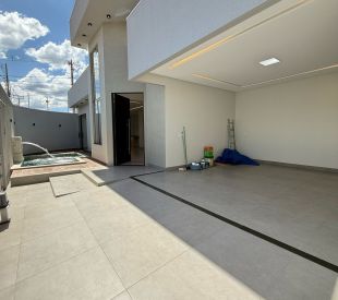 WhatsApp Image 2025-03-10 at 16.59.10 (1)